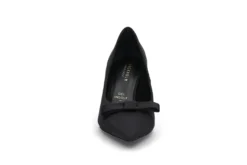 Elegant pumps