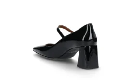 Mary-Jane pumps