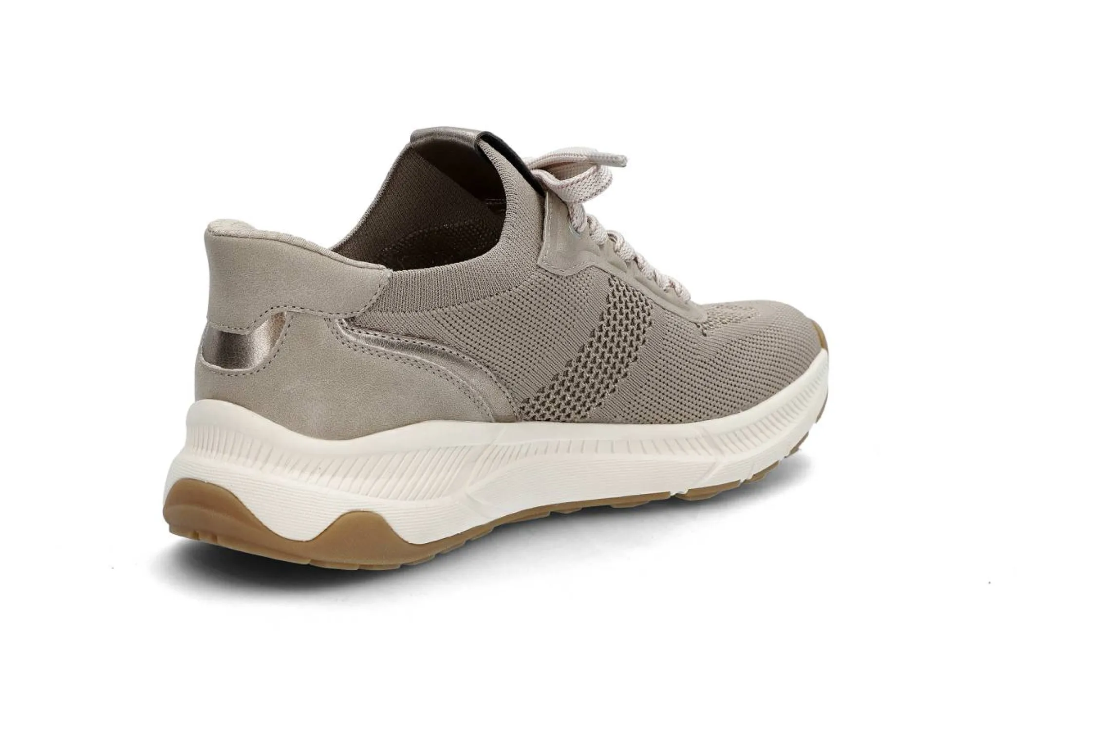 Sporty sneaker