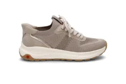 Sporty sneaker