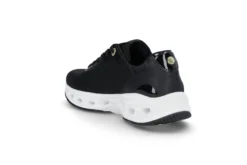 Sporty sneaker