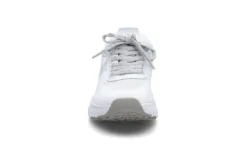 Sporty sneaker