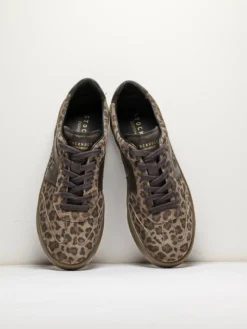 Trendy sneakers